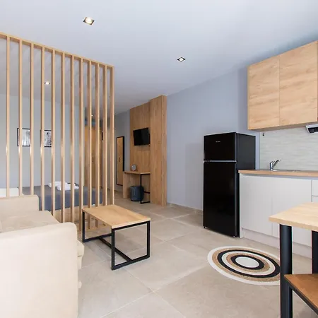 Aparthotel Unique Aura Luxury 3*