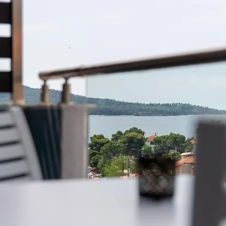 Unique Aura Luxury 新马尔马拉斯