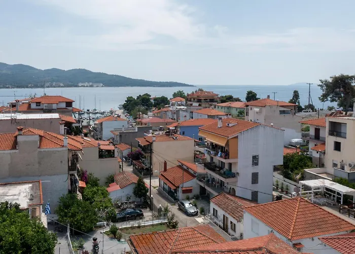 Unique Aura Luxury Apartahotel 3*