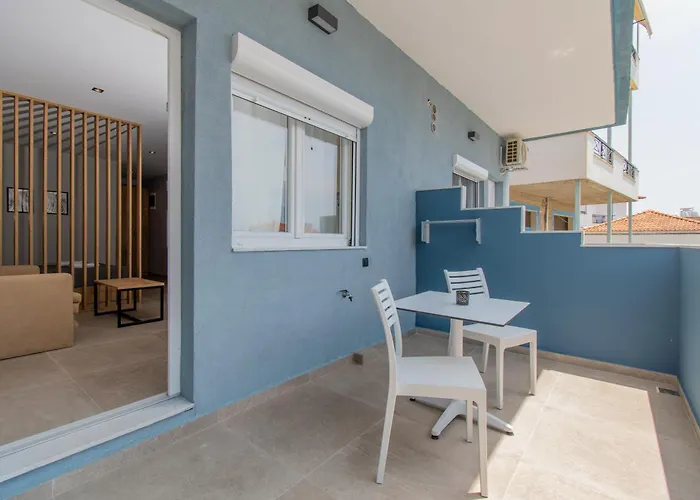 Unique Aura Luxury Apartahotel 3*