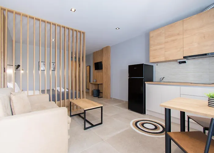 Apartahotel Unique Aura Luxury 3*