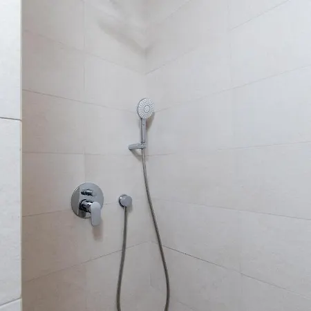 Unique Aura Luxury