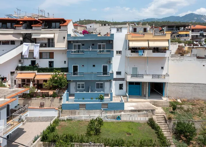 Unique Aura Luxury Apart-hotel 3*